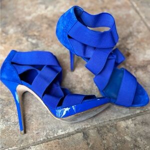 Zara EU: Sexy royal blue high heels
